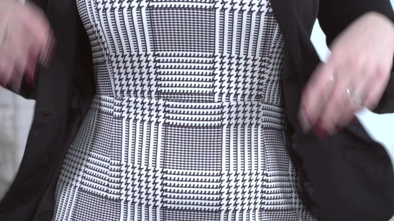 21 Sextury: 21 sextury - 丰满的zara durose通过吮吸和操他的鸡巴来照顾她的员工