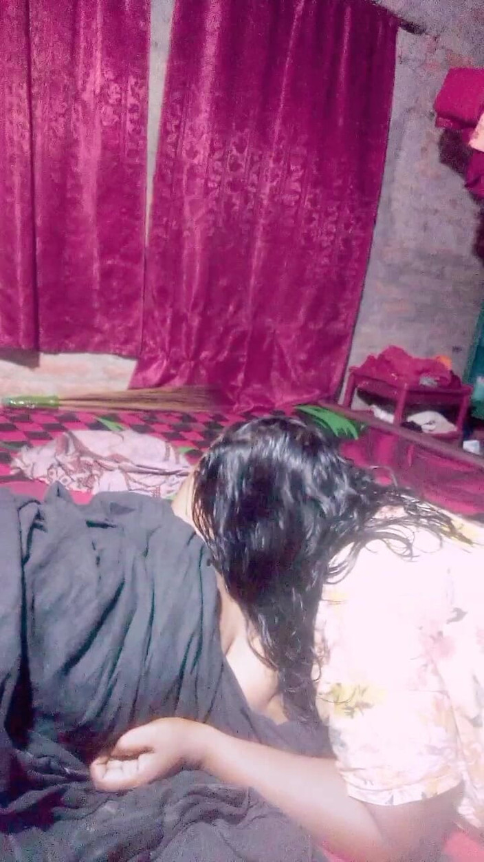 Sadia vabi: Hijastro se folla a su madrastra.