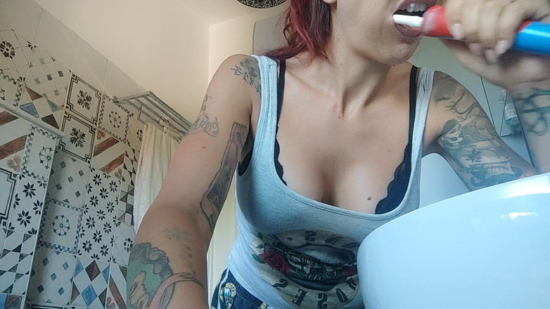 savannahamatoriale: 为性感的萨凡纳牙刷