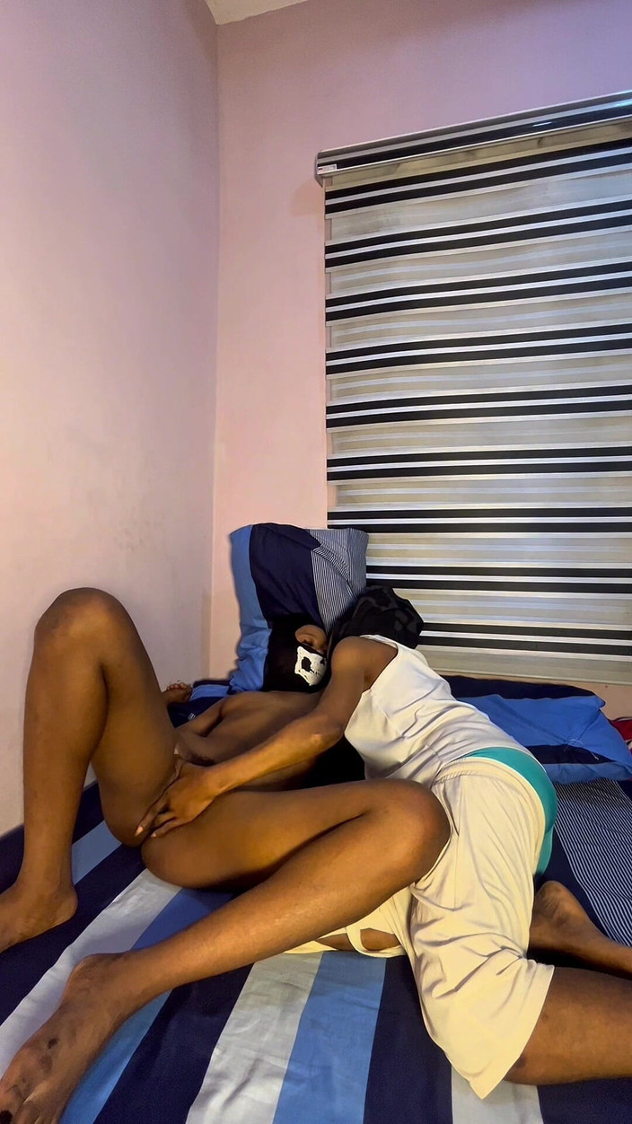 Flirt Alex 2025: Moje spolubydlící si myslela, jak být lesbičkou