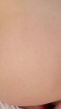 İki seksi Rus sarışın kız Vera Jarw ve Greta Foss sert üçlü seks