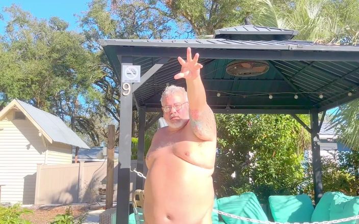Hand-Free-Daddy-Chub: Muž velký tlustý medvěd 41 minut medvědího spermatu