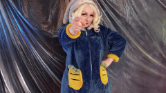 Arya Grander: Sexy lustiges häschen, wichsanleitung! Arya Grander in süßer pyjama!