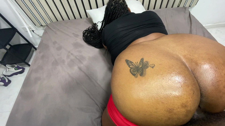 KATALEYAMALDINI: Big Ass Stepmom BBW Gets Fucked by Curious Neighbor