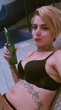 Exhibitionist