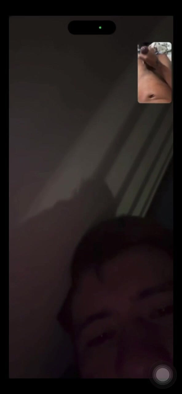 Icyhot707: Adamla görüntülü görüşme