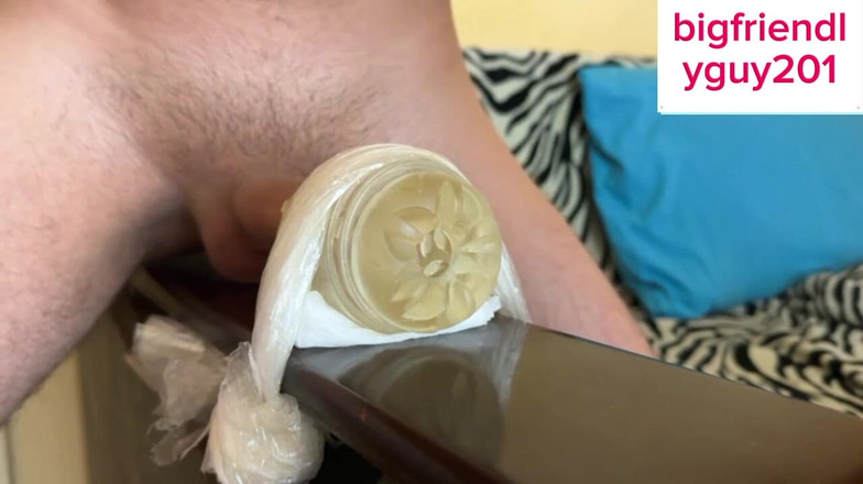 Bigbadfriendlyguy: Mann stöhnt, während er fleshlight fickt und schmutzige gespräche bis...