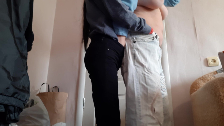 Lesbian-illusion: Ma copine et moi cachons de tout le monde que...