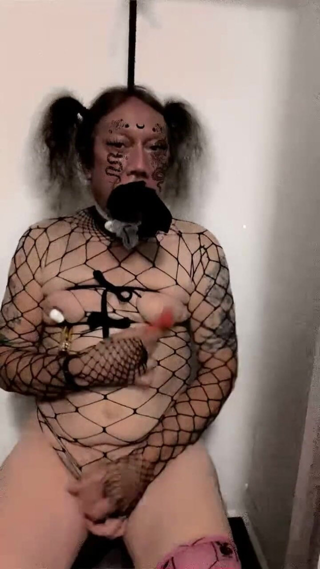 Sexy Trans Woman Getting Red Hot Masturbating (Kellie Kumcatcher Club)