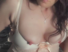 Candymalcolm: 乳首で一人で遊ぶ