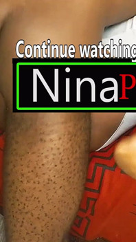 Mira el coño follado por la linda vecina de al lado