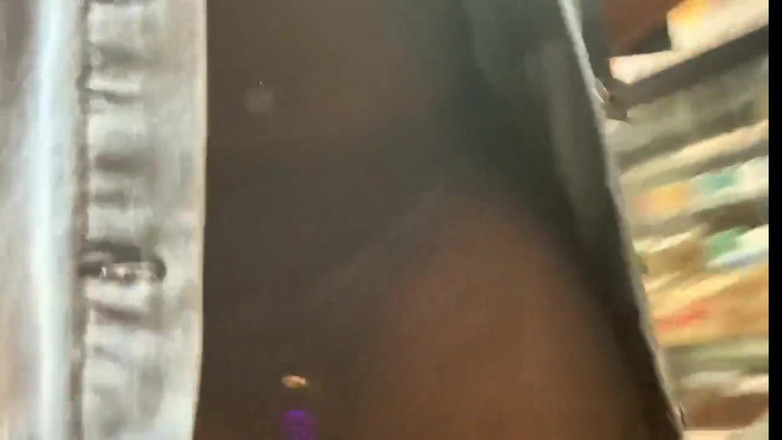 Super sexy ebony cuties: 激烈的高潮围住强大的振动器深深插入我的阴户