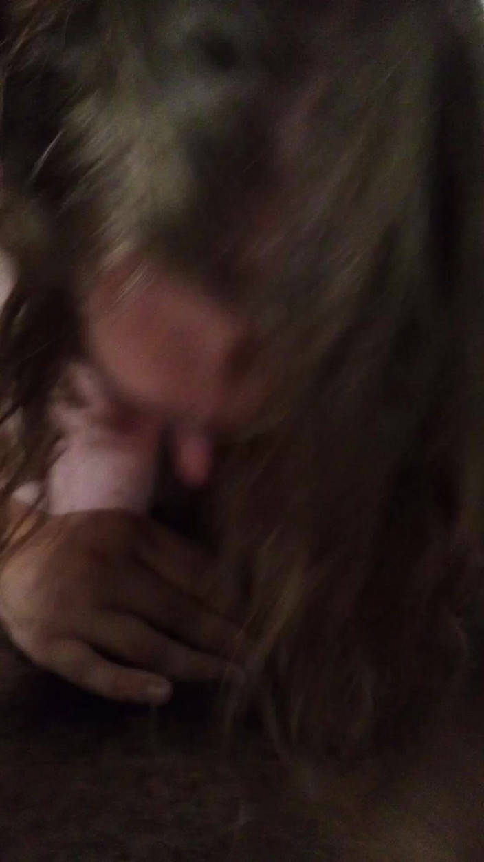 Kat G: Bbw Tranny dává bbc nedbalou hlavu