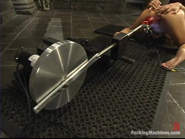 Fucking Machines by Kink: Надя Стайлз