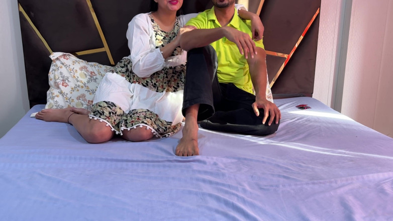 Hornycouple149: साली ने हेरफेर किया क्योंकि वह उसकी पत्नी है और उसके जीजा जी देसी गांव की लड़की द्वारा जोरदार चुदाई की गई
