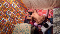 Desi Papa: Indka šuká těsnou kundičku do zadku a ze zadku do kundičky