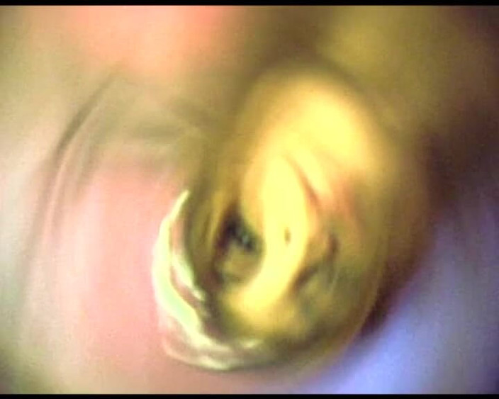 Dirty old moviez: Žhavá MILF trojka s vášnivým lízáním kundičky