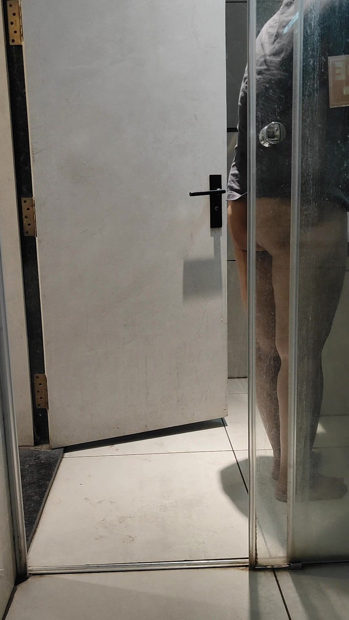 Crystalcouple: Moje nevlastní sestra se koupe