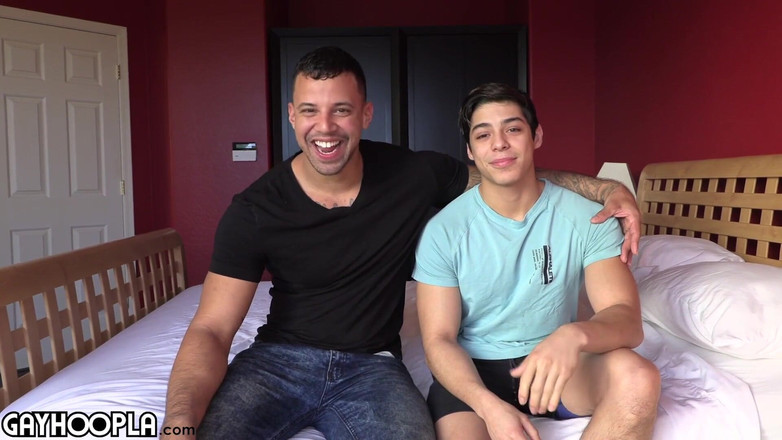 Gay Hoopla: Jacob Booker büyük latin götünü seviyor.