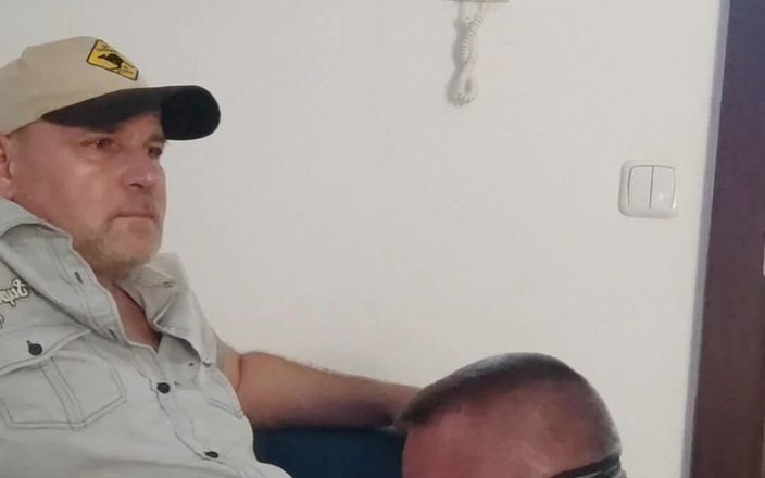 Dexterxxlfun: Dexter papai é chupado. Boquete gay anal ejaculação interna