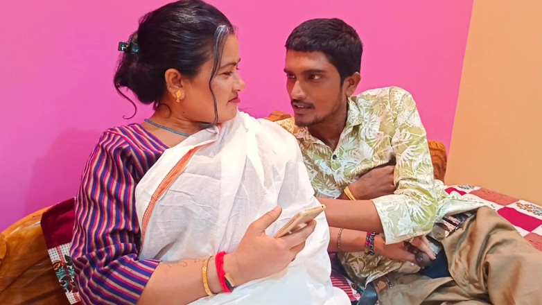 MrsEntertainer: vidhva use haardakor seks khushi deti hai