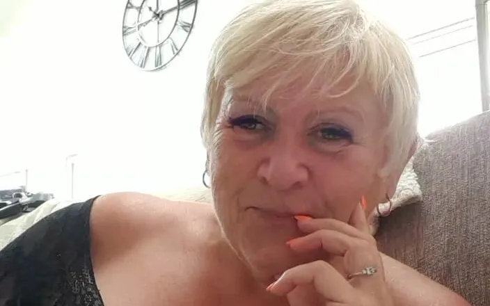 Uk Joolz: Talking session with Joolz 11