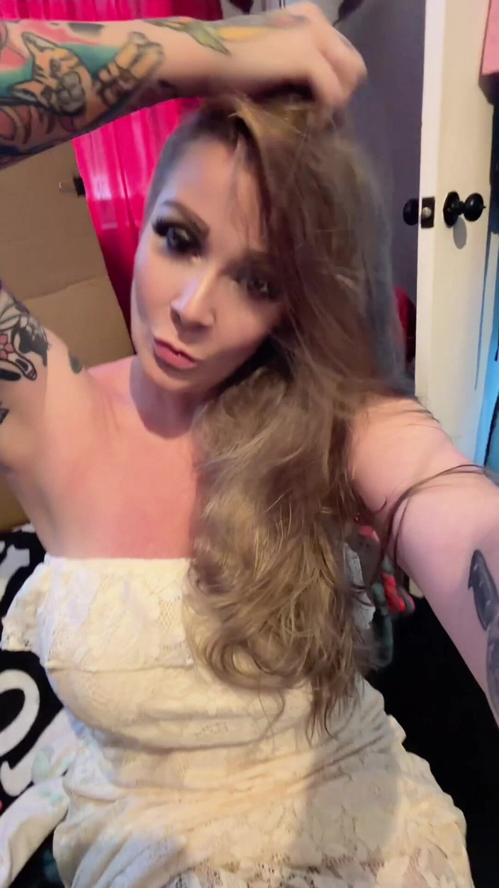 Miss Whitney Morgan: Wake up &amp; Shoot Smut with Me!
