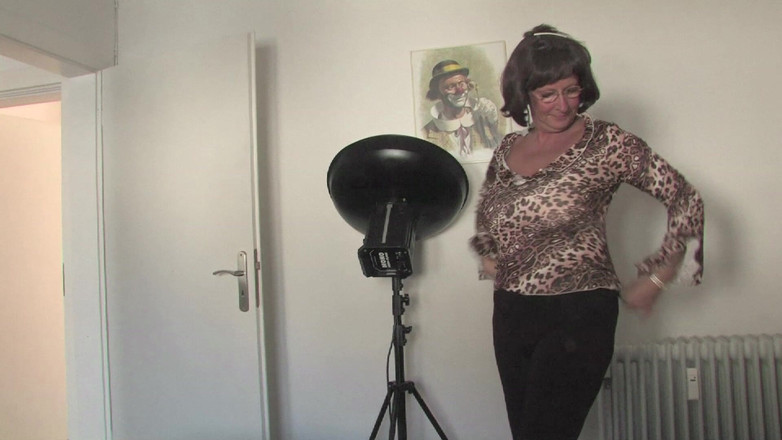 Under German Roofs: Tyska slampor vill ha en lång kuk i sin fitta...