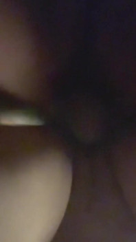 Elle adore baiser par derrière