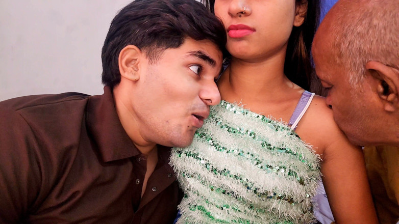 HARDXX: Indian Threesome Ronamtic Video, Sotele Budhe Ne Sotele Bete Ke...