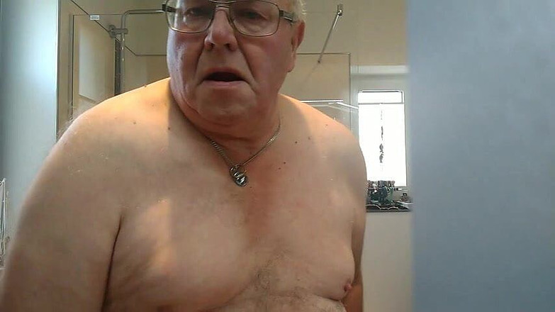 Karlchengeil: Drżenie cycków podczas wankingu