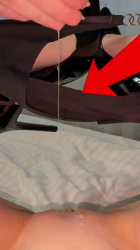 Doamne, Ejaculez Tare! Orgasm Feminin Real