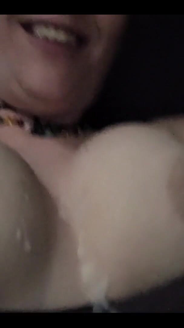 Tinder date finished all over my tits (Wazaboo 4 u) Tinder date finished all over my tits (Wazaboo 4 u)