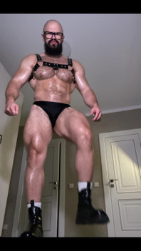 Flexing That Huge Tree Trunks