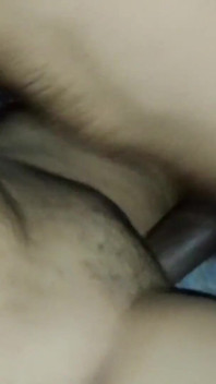 La pequeña sed de vagina y eyaculación de semen de Desi Bhabhi