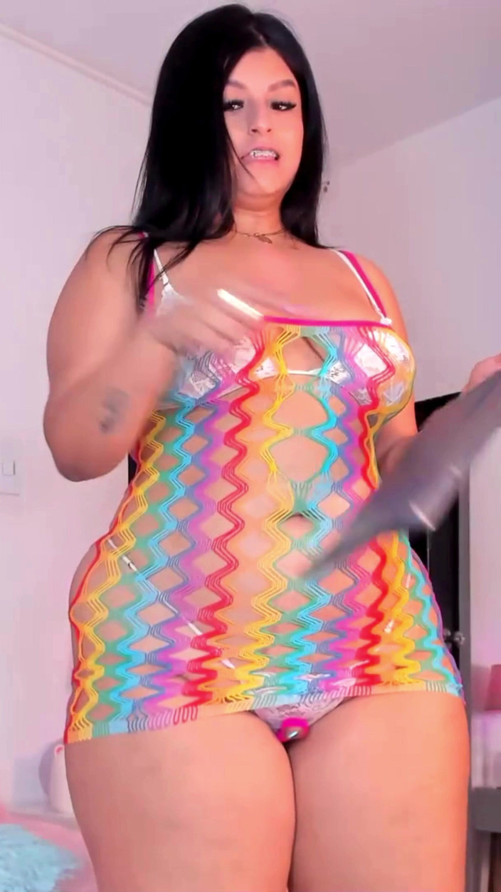 Ashley Curvy: Şişman Kız Dans Etmeyi Sever Sevişmeden Önce