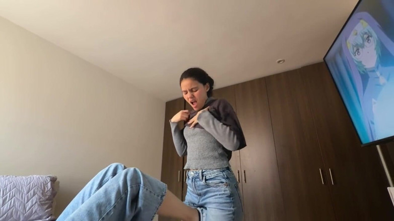 scarlettandc: Betapa lazatnya menyentuh seorang wanita