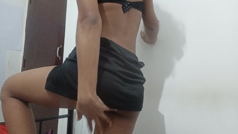 desigirl93: Горячий трах пальцами очень мокрую киску! Сливочный сквирт жестко кончает! 1