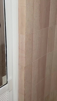 Ze zag hem onder de douche en moest het hebben