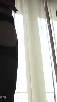 Pelacur sadis tetangga sebelah suka cbt dan ballbusting! Kompilasi film lengkap
