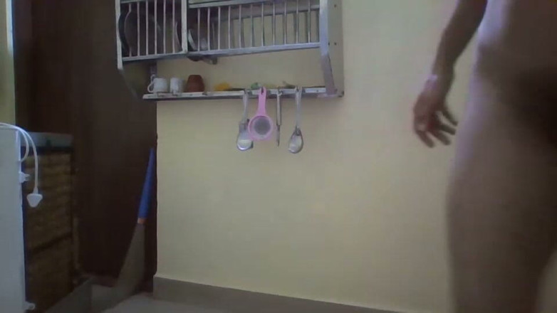 Nidhi_lovesall: Nidhi Piss in Bowl and Enjoy It's Smell. Golden Shower!!!
