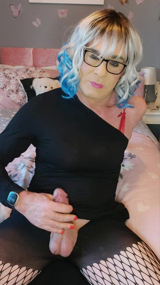 Juniperberi29: Crossdressing Juniper Beri