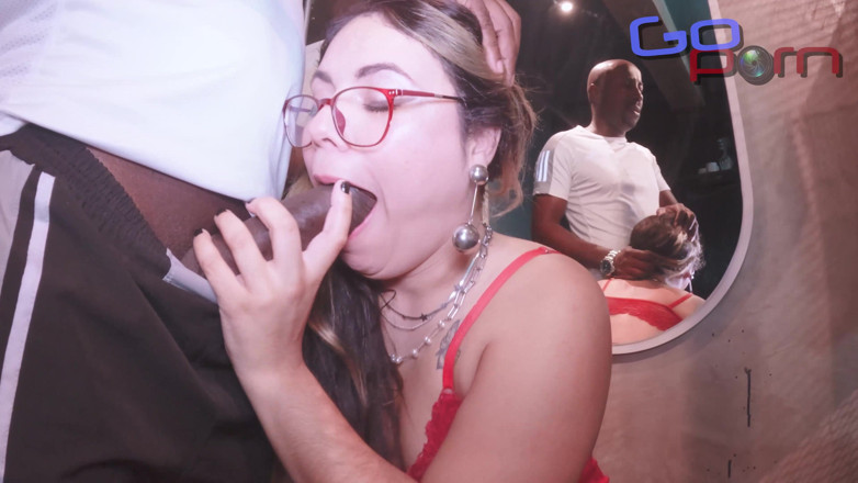 Go porn!: Le Mari Cocu Met Longtemps À Rentrer, Elle Appelle Le Voisin...