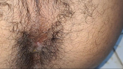 Desi_Porn_India: Jonge sexy jongen die zijn harde kont volledig naakt toont.