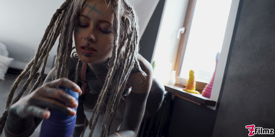 Z-Filmz: Big Squirt From Tattoo Girl in High Heels - Hard Anal...