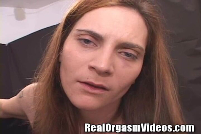 Sybian Orgasm Videos: Red Head Żona Orgazmy na Sybian Monster Ride Pussy Wet N...