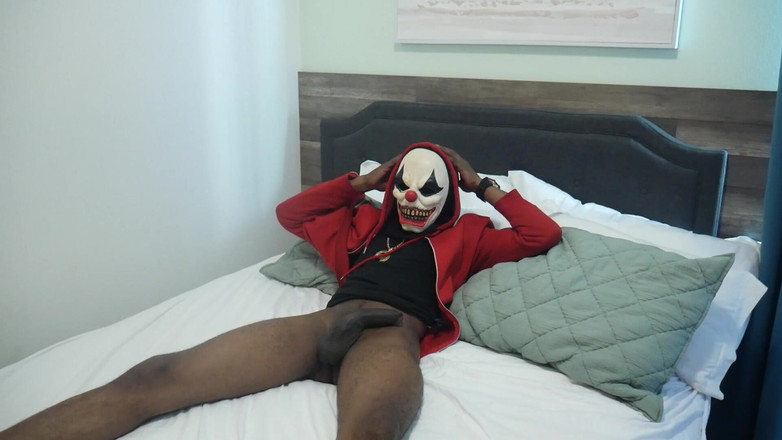 BUSSITDOWNXXX: Velma și Daphne au parte de o pulă misterioasă