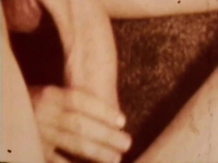 Vintage Usa: Lei prende il grosso cazzo e sorride