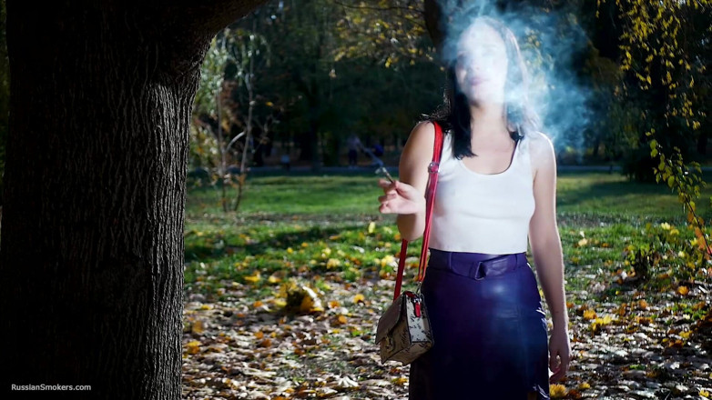 Russian Smokers: Anastasia