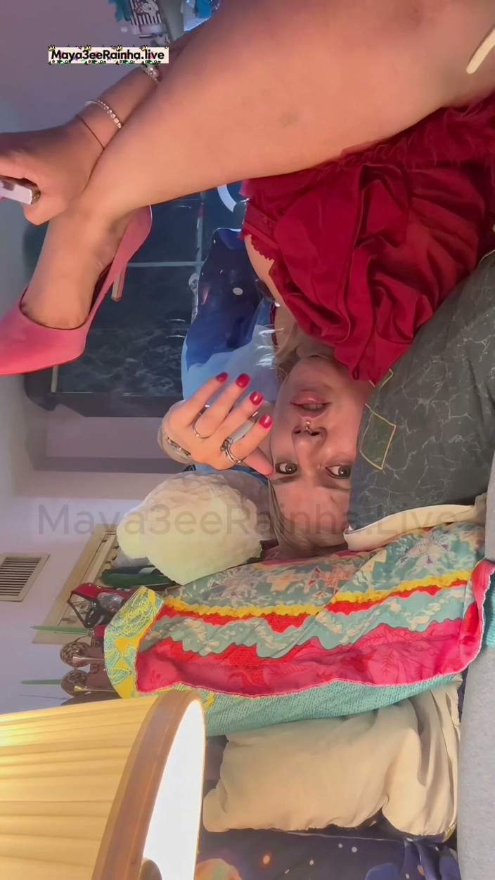 Goddess Maya3ee Rainha: Håll och släpp - SSBBW Saggy Brasiliansk pumagudinna gör djup stretching...